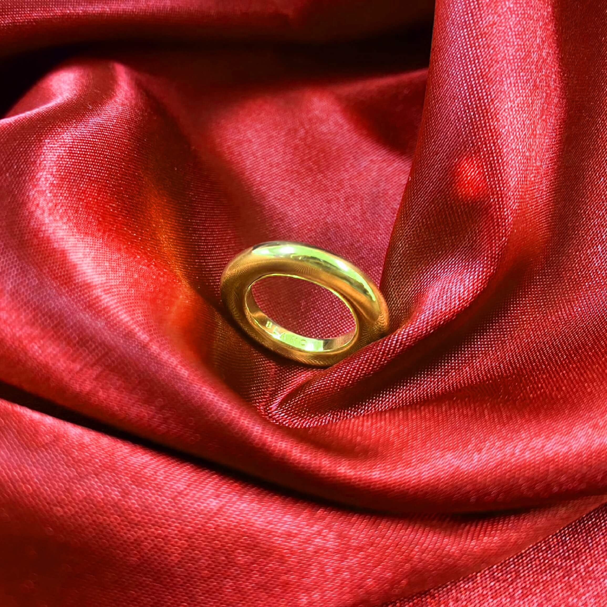 「circle」/ gold scarf ring